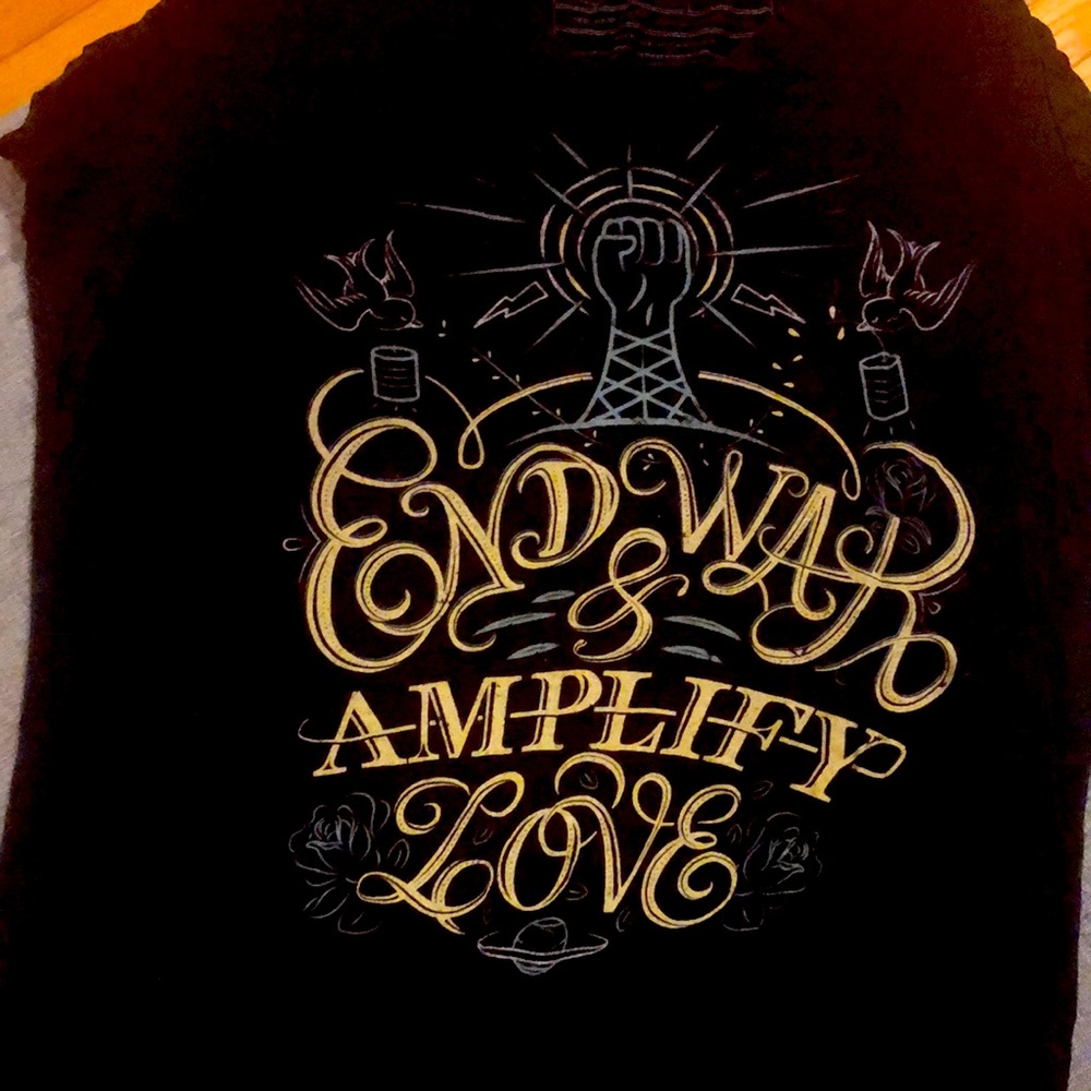 Sevenly do good tee